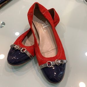 Gently used AGL flat 39.5